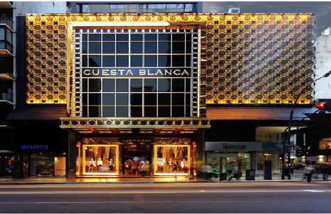 安陆门头设计与商业空间的纽带。