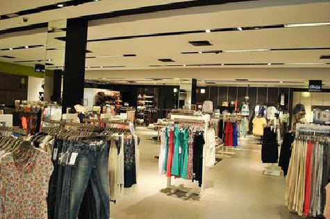 安陆商场里的店面怎么装修？